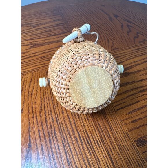 Vintage Nantucket Lidded Basket Linda Layden Swing Handle Floral Topper - Picture 5 of 11